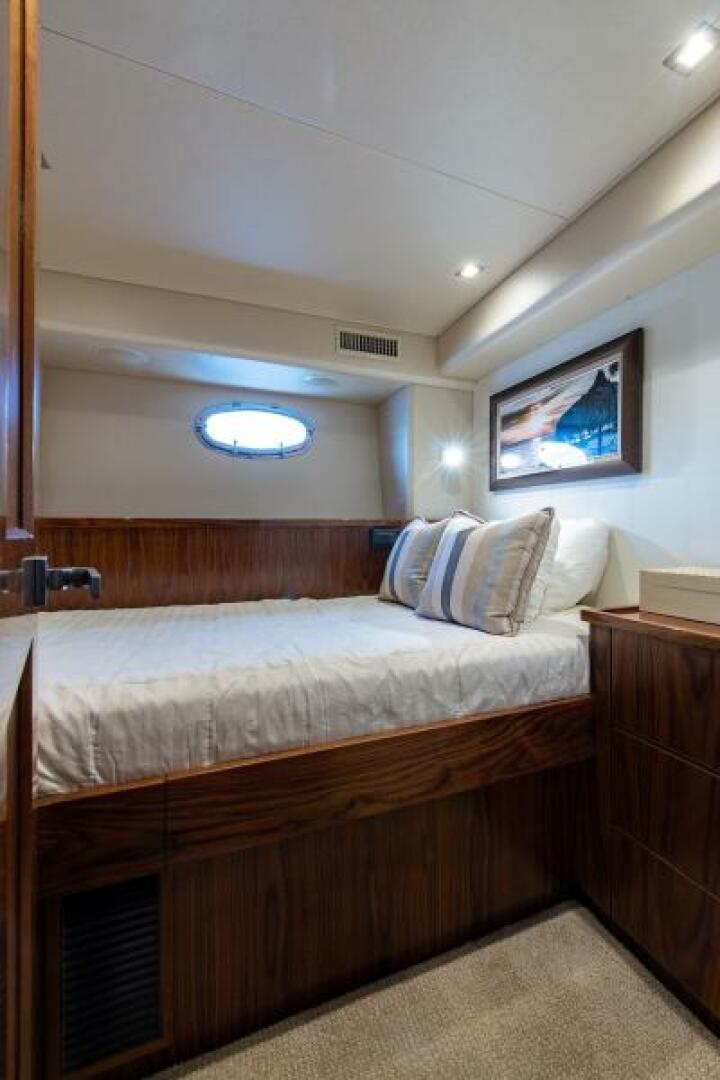 Slide: The Image of Captains Cabin - 4559080