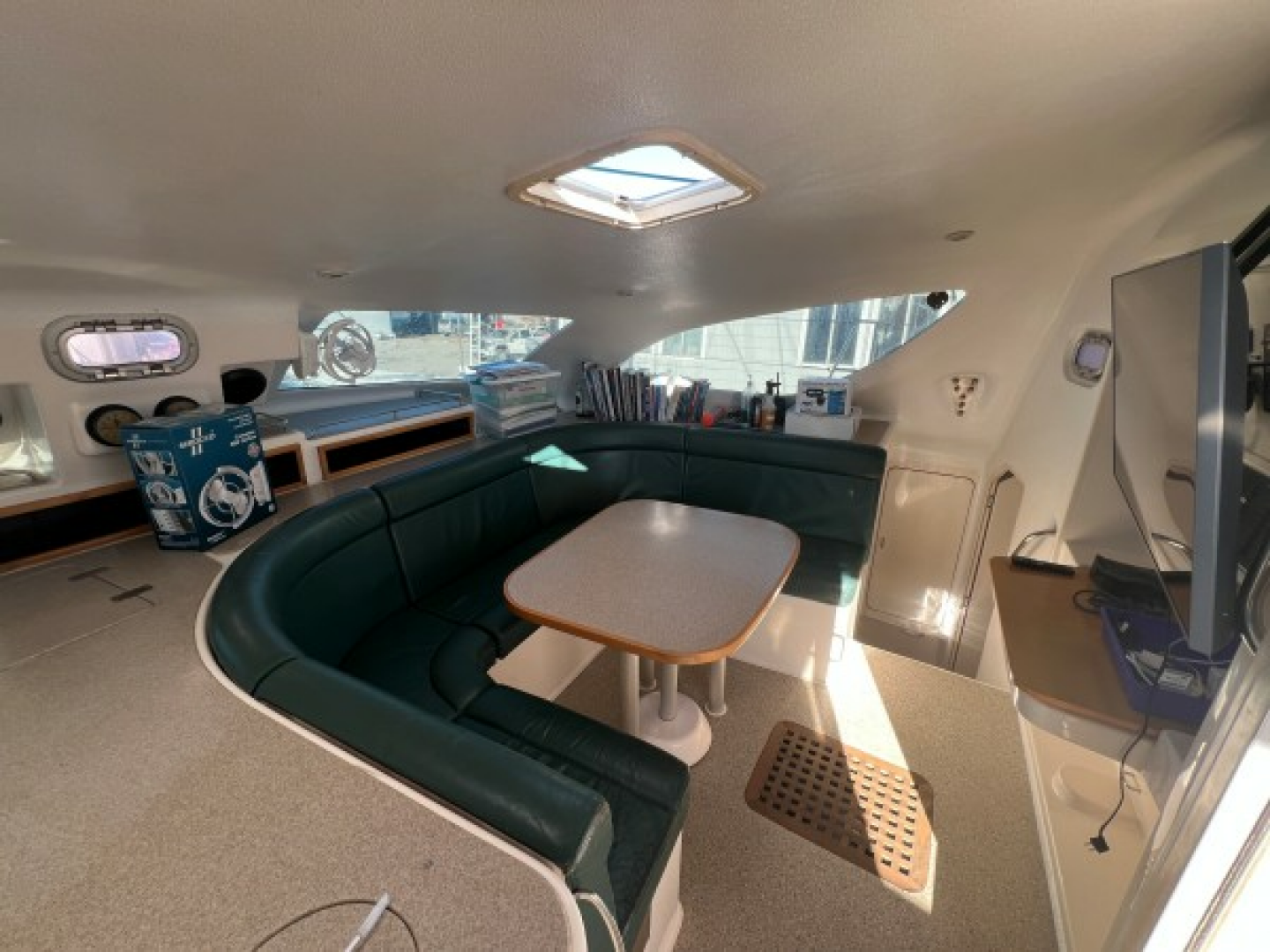 Slide: The Image of Used Sail Catamaran for sale 2001 Voyage 380 - THE WANDERFUL LIFE - 5314673