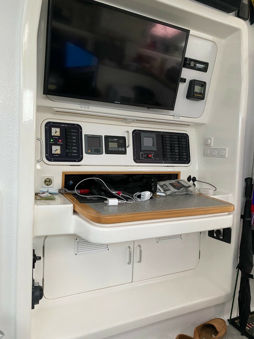 Slide: The Image of Used Sail Catamaran for sale 2010 VOYAGE YACHTS Voyage 500 - GODS GRACE - 4853082