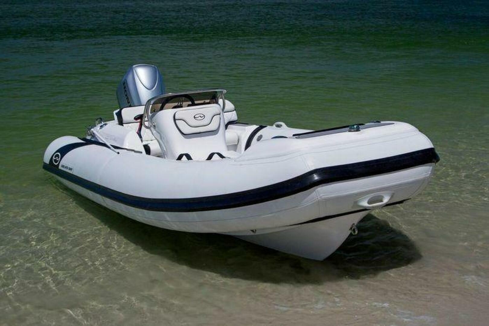 Slide: The Image of Walker Bay Generation 450 DLX 2022 - 3989682