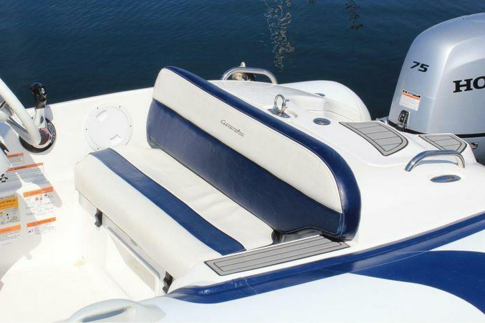 Slide: The Image of Walker Bay Generation 450 DLX 2022 - 3989683