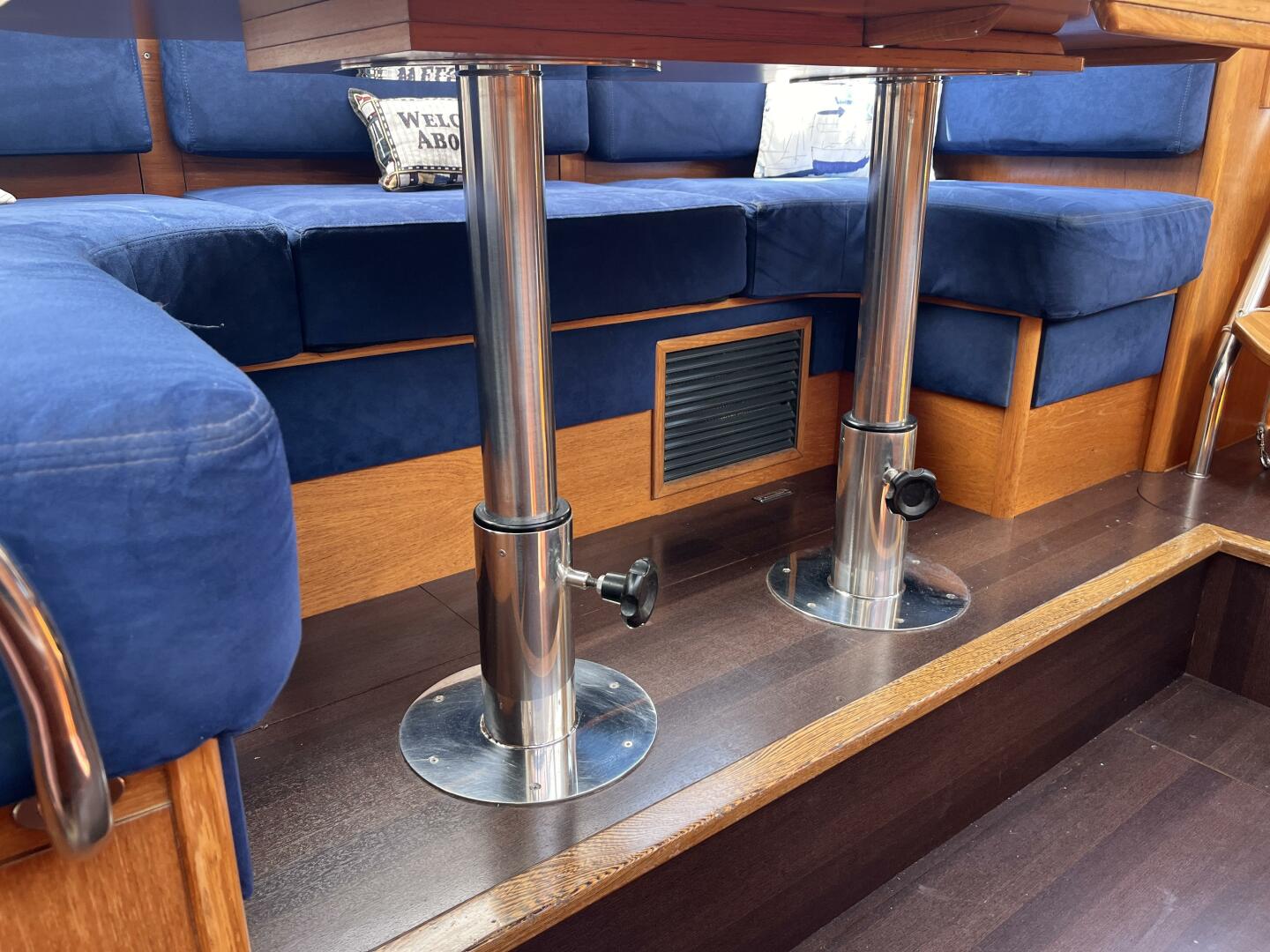 Slide: The Image of Wauquiez Pilot Saloon 41 2007 - 4580246