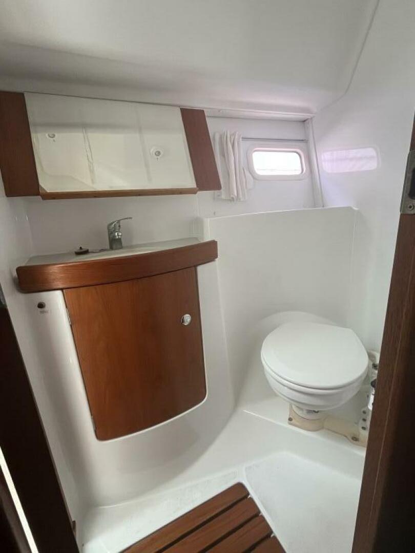 Slide: The Image of Wauquiez Pilot Saloon 41 2007 - 4580295