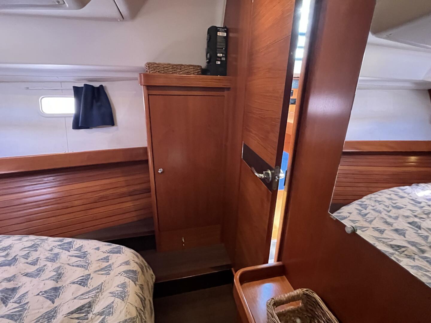 Slide: The Image of Wauquiez Pilot Saloon 41 2007 - 4580423