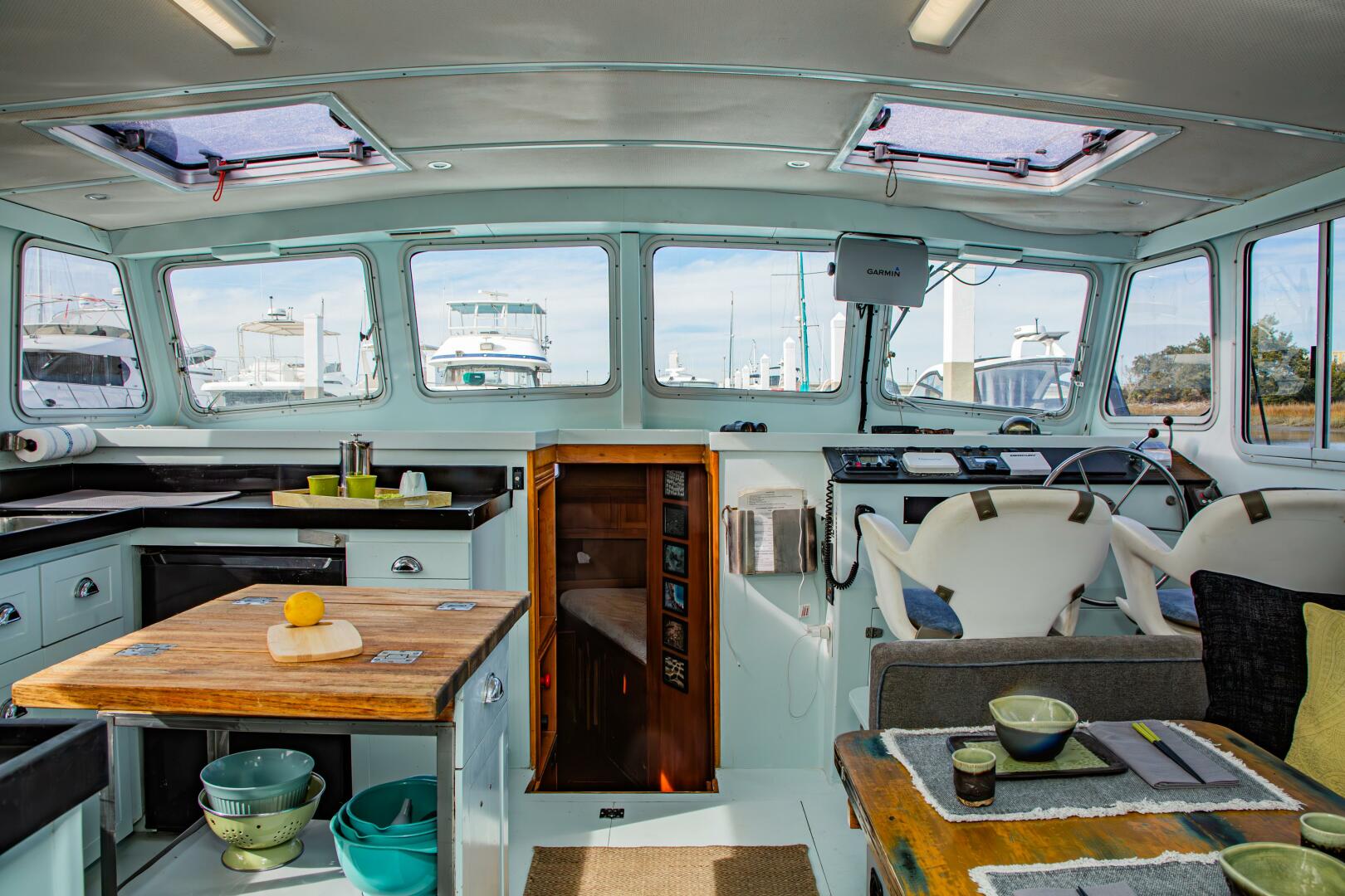 Slide: The Image of 40' Wayne Beal Downeast Cruiser 2002 - Cummins 540 HP For Sale - 5481796