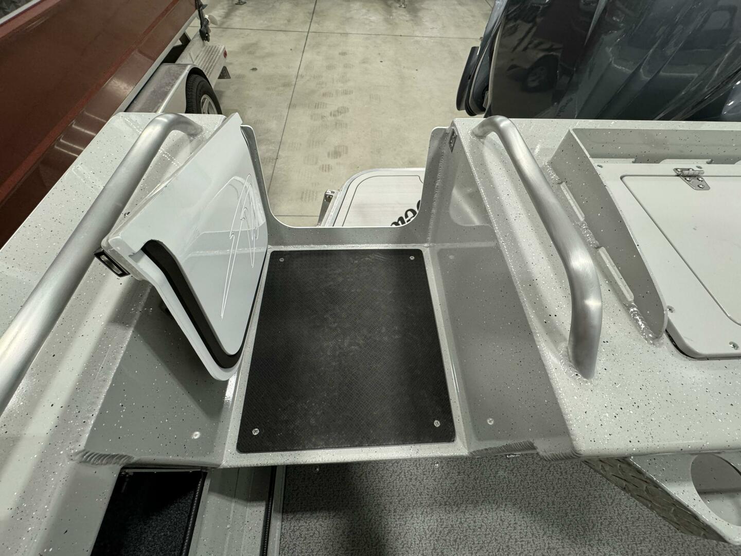 Slide: The Image of Weldcraft 200 Revolution PHT 2024 - 5168581