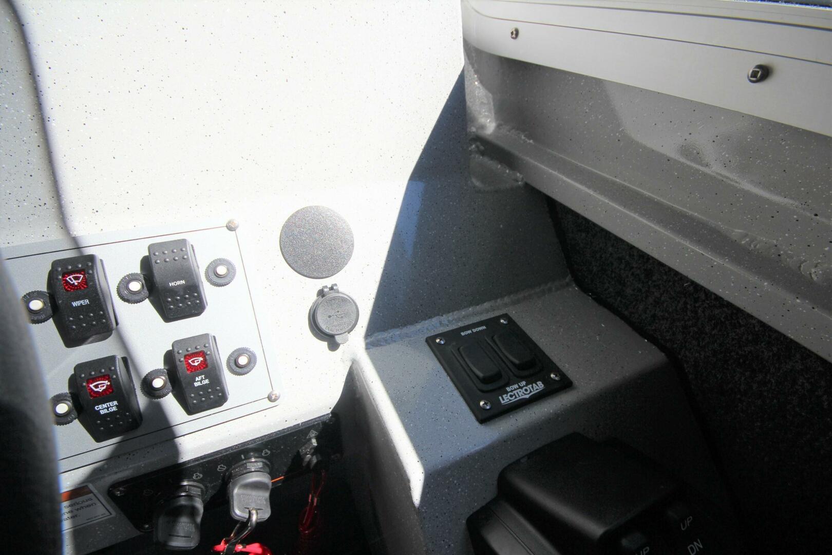 Slide: The Image of Weldcraft 260 Cuddy King 2023 - 5172871