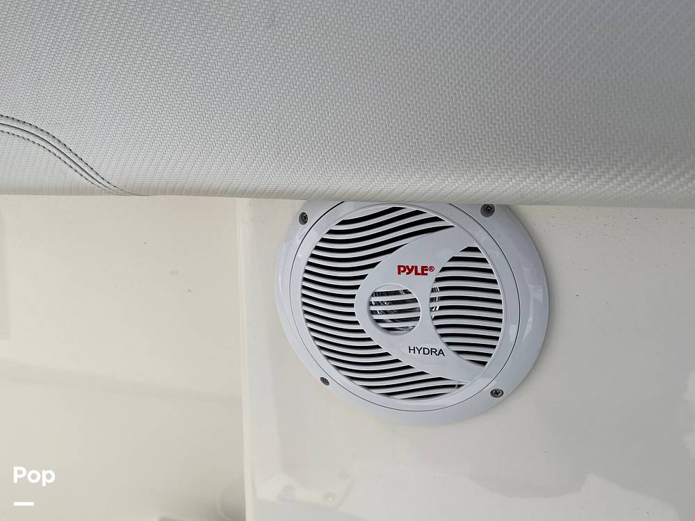 Slide: The Image of Wellcraft 222 Fisherman 2018 - 15399691