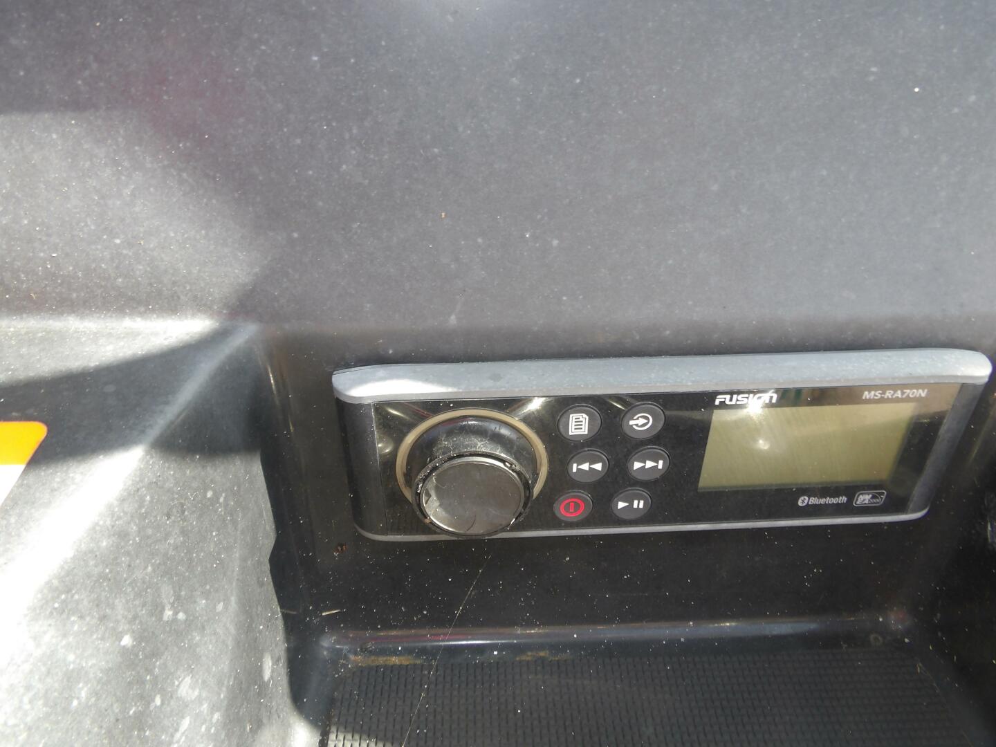 Slide: The Image of Wellcraft 222 Fisherman 2018 - 4642734