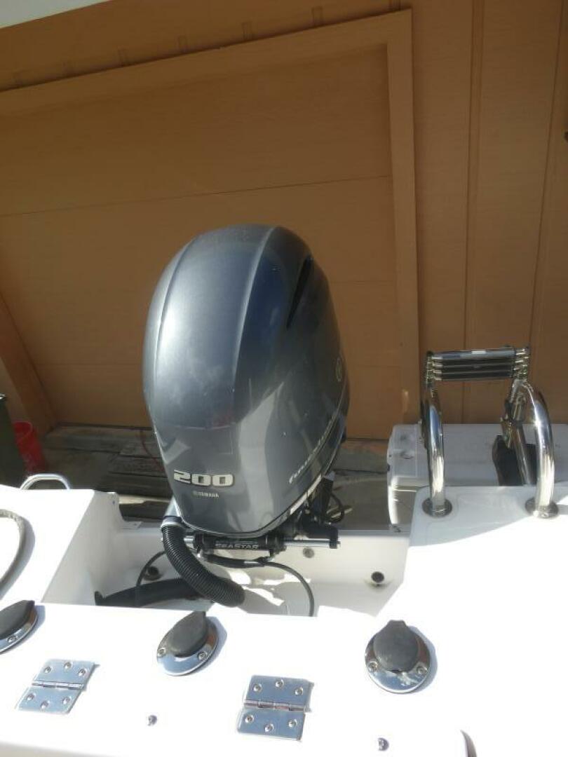 Slide: The Image of Wellcraft 222 Fisherman 2018 - 4642765