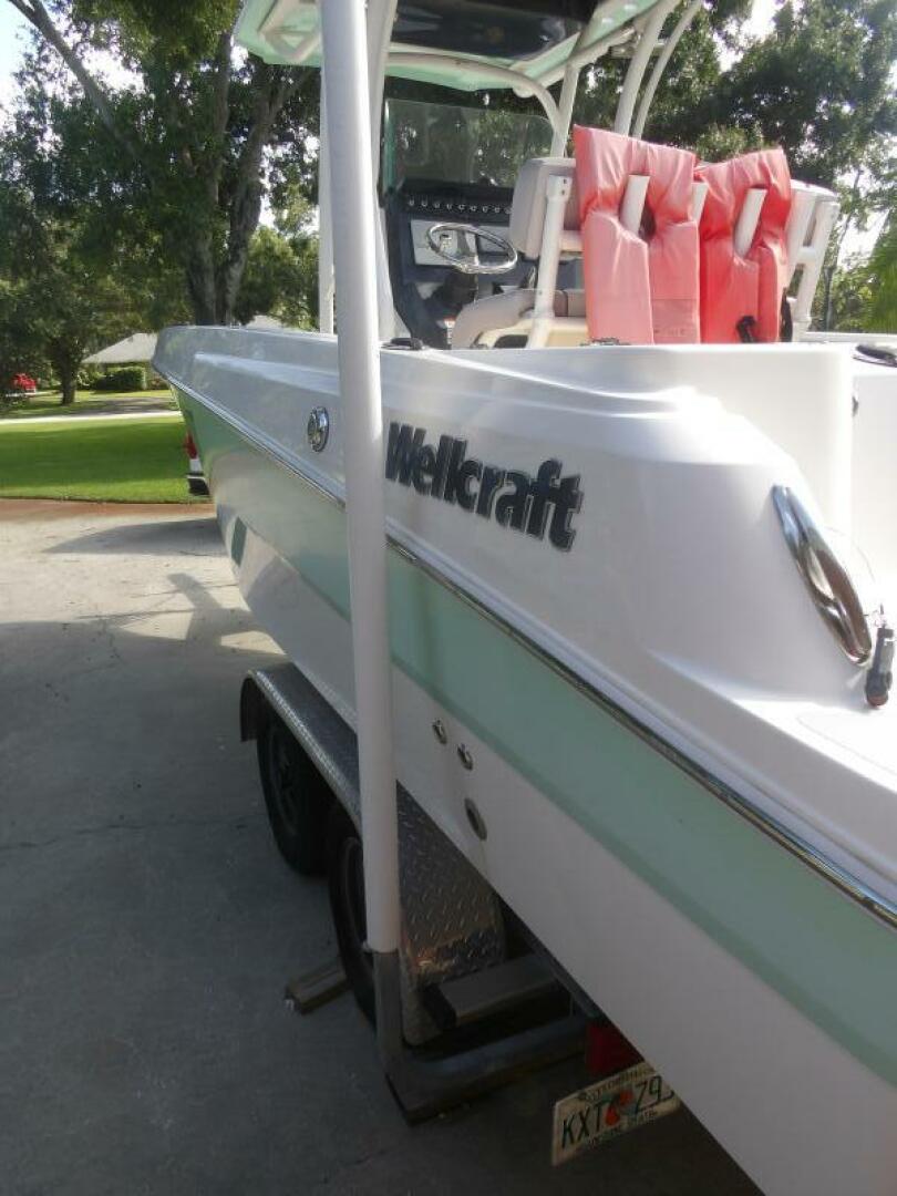 Slide: The Image of Wellcraft 222 Fisherman 2018 - 4642686