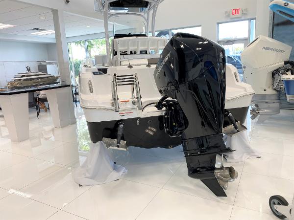Slide: The Image of Wellcraft 222 Fisherman 2020 - 4