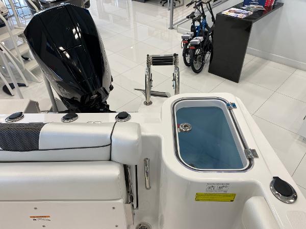 Slide: The Image of Wellcraft 222 Fisherman 2020 - 7