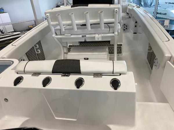 Slide: The Image of Wellcraft 222 Fisherman 2020 - 8