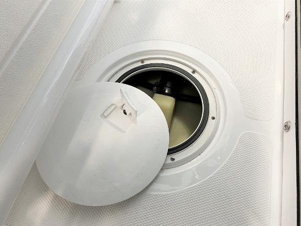 Slide: The Image of Wellcraft 222 Fisherman 2020 - 9