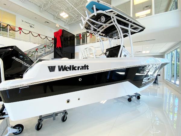 Slide: The Image of Wellcraft 222 Fisherman 2022 - 0