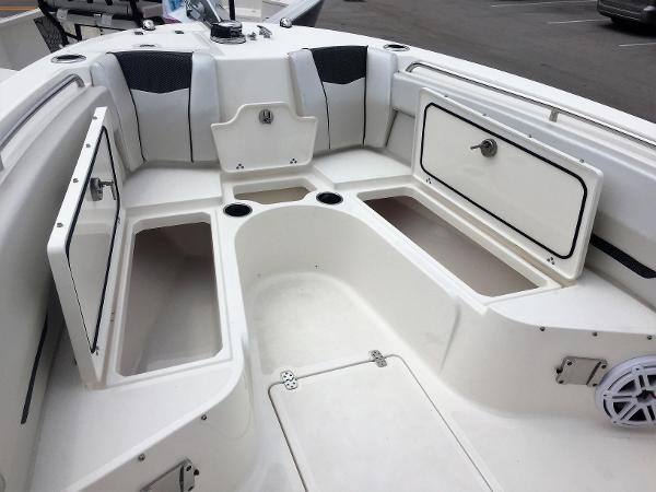 Slide: The Image of Wellcraft 242 Fisherman 2019 - 11