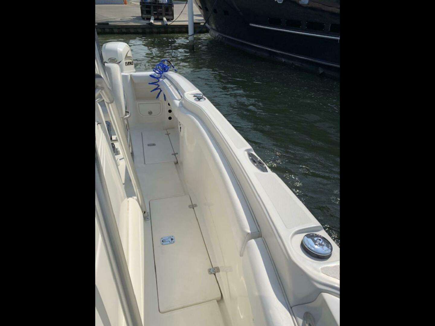 Slide: The Image of Wellcraft 29 Scarab Sport 2001 - 5444602