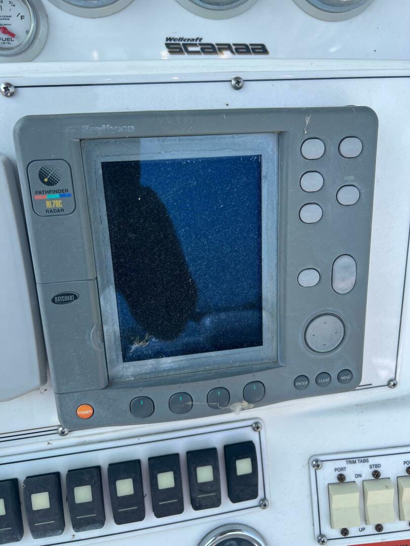 Slide: The Image of Wellcraft 29 Scarab Sport 2001 - 5444625