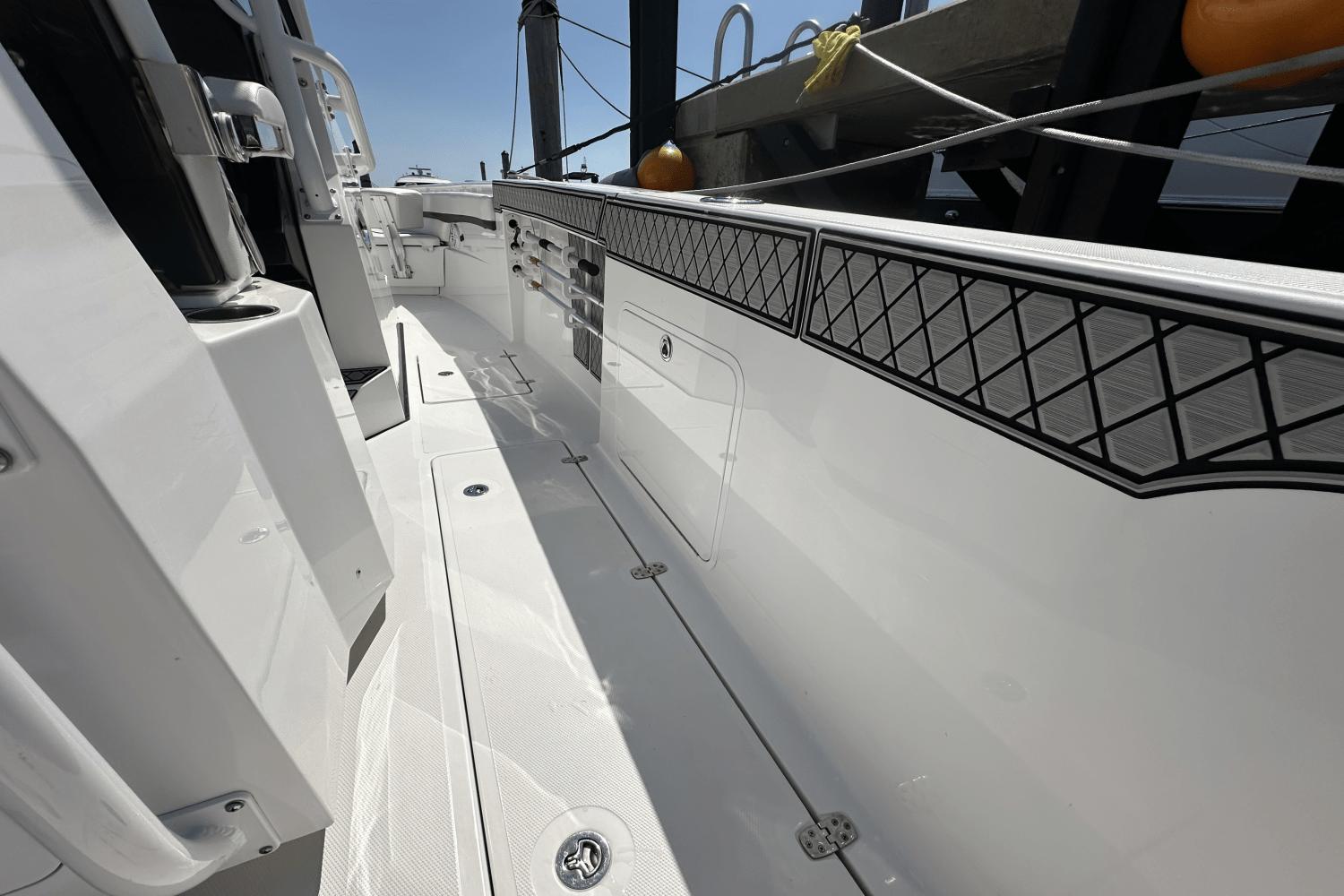 Slide: The Image of Wellcraft 302 2023 - 30