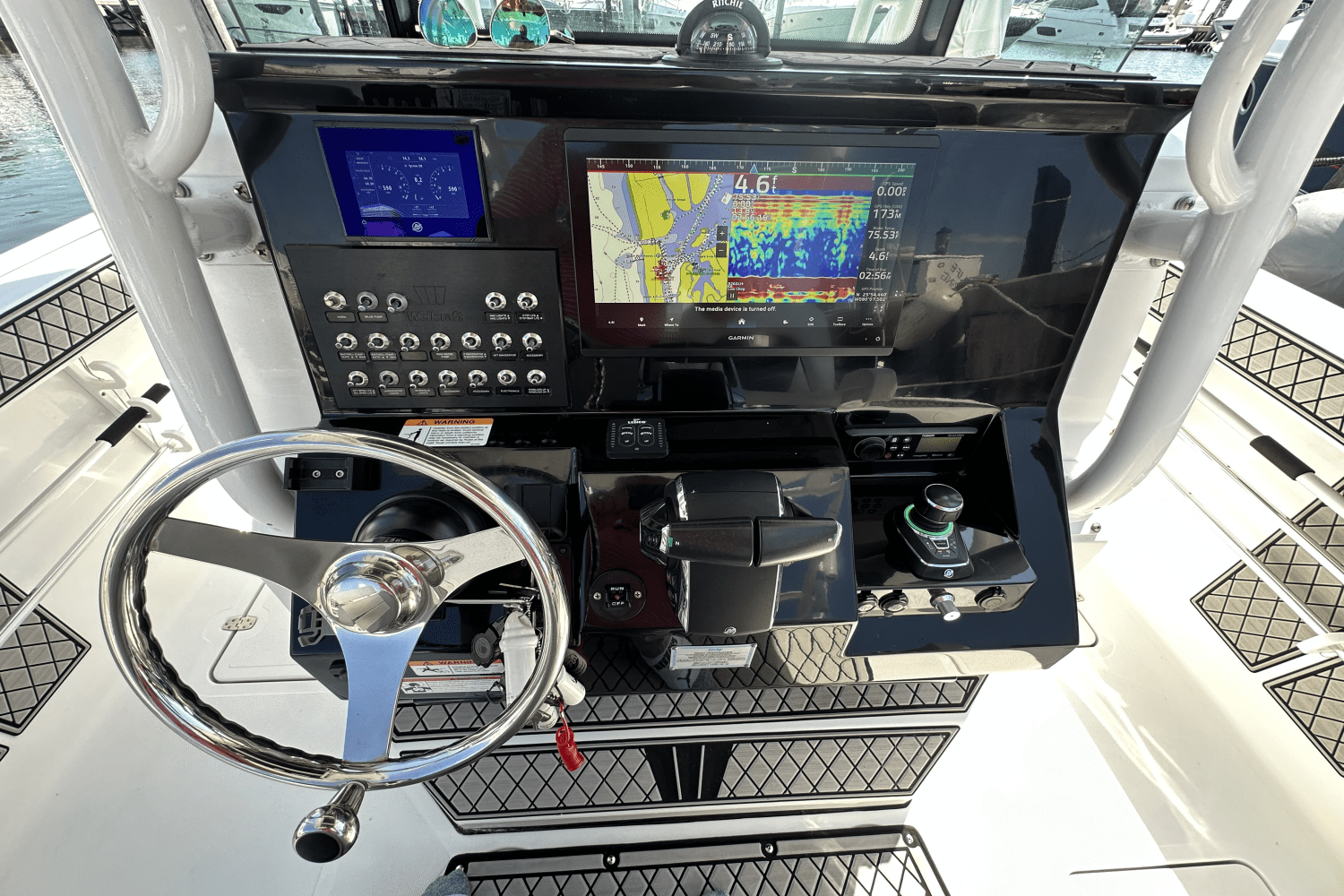 Slide: The Image of Wellcraft 302 2023 - 33