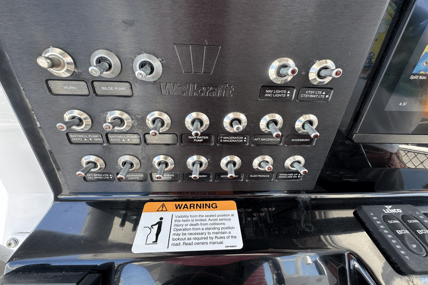 Slide: The Image of Wellcraft 302 2023 - 35