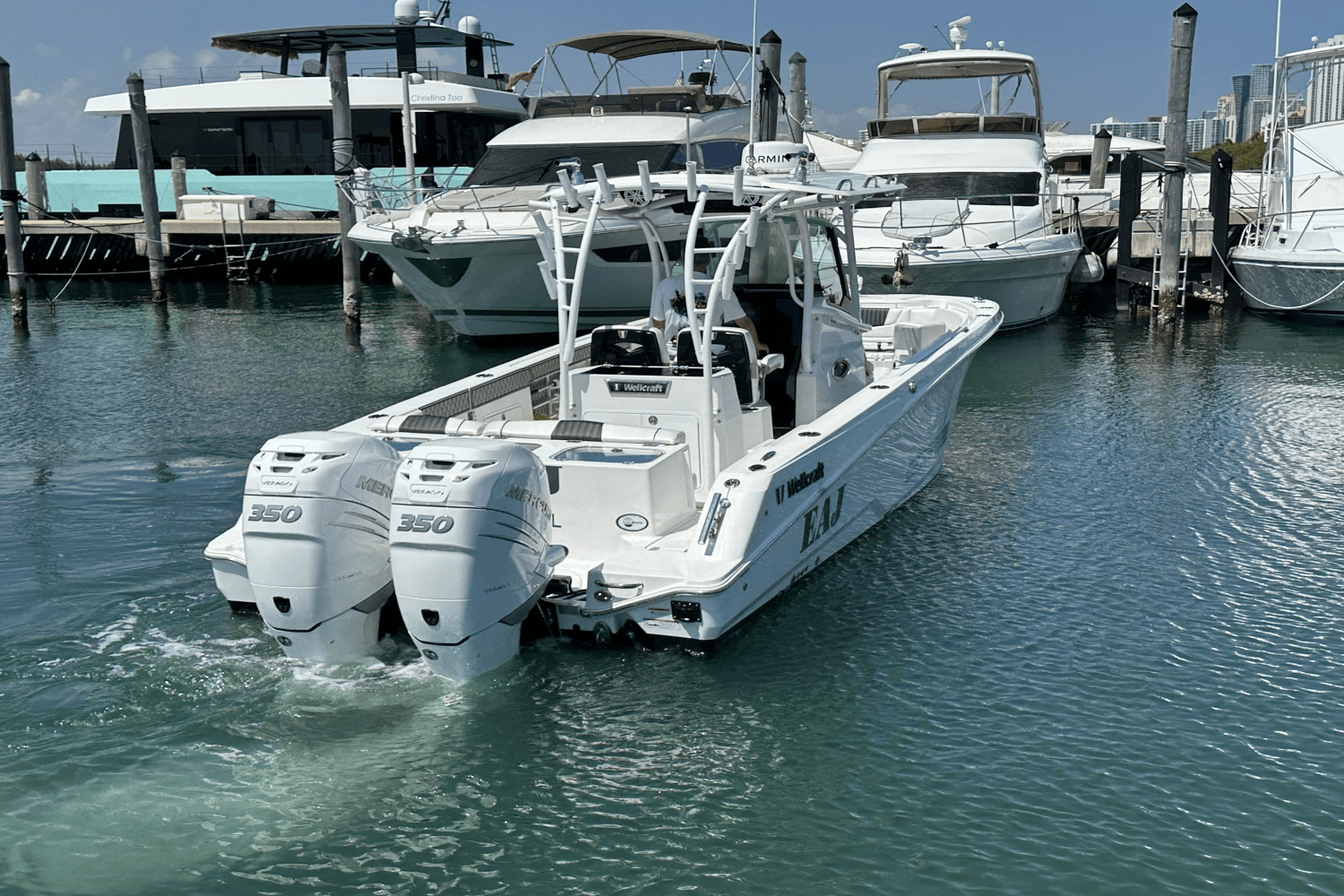 Slide: The Image of Wellcraft 302 2023 - 4