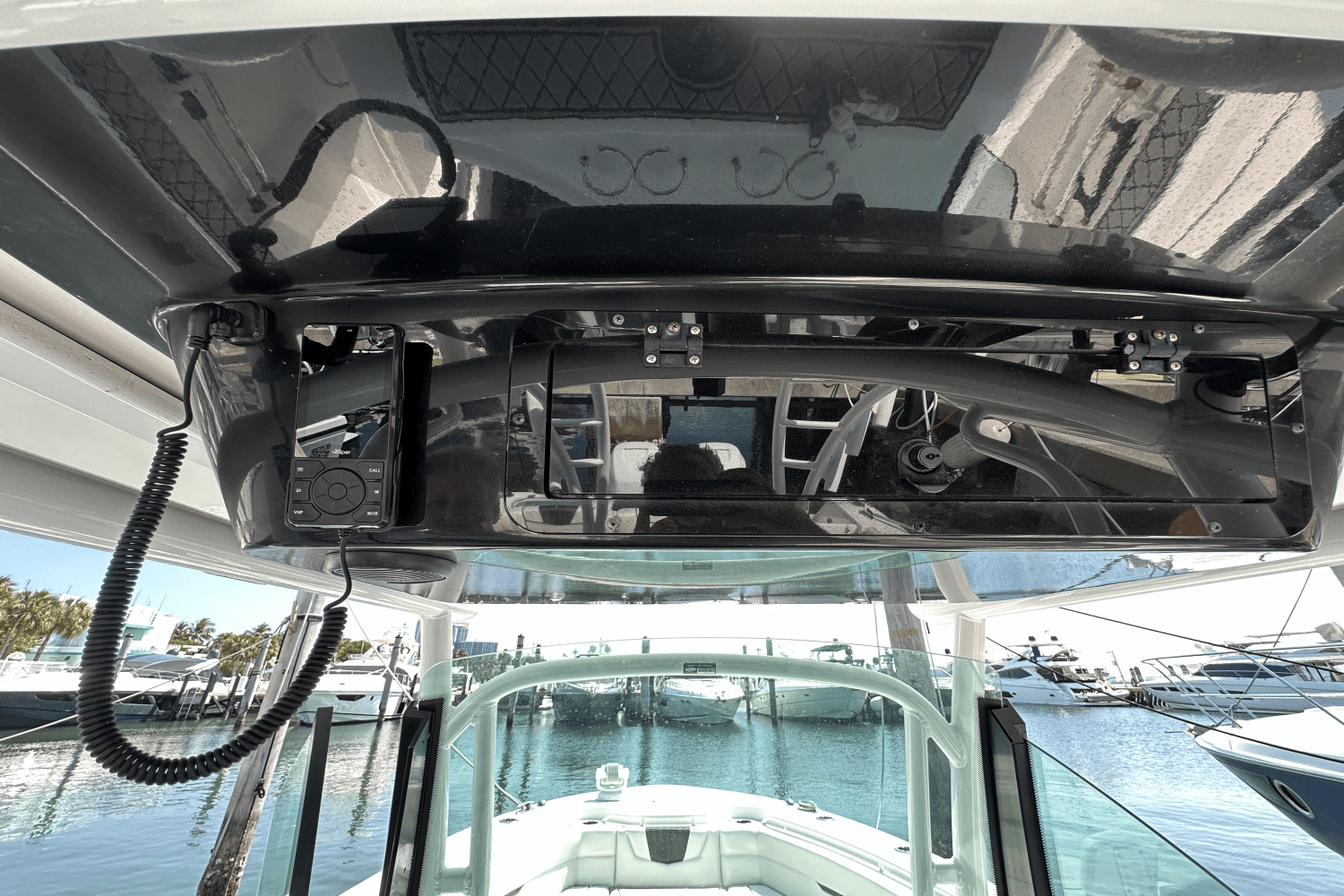 Slide: The Image of Wellcraft 302 2023 - 40