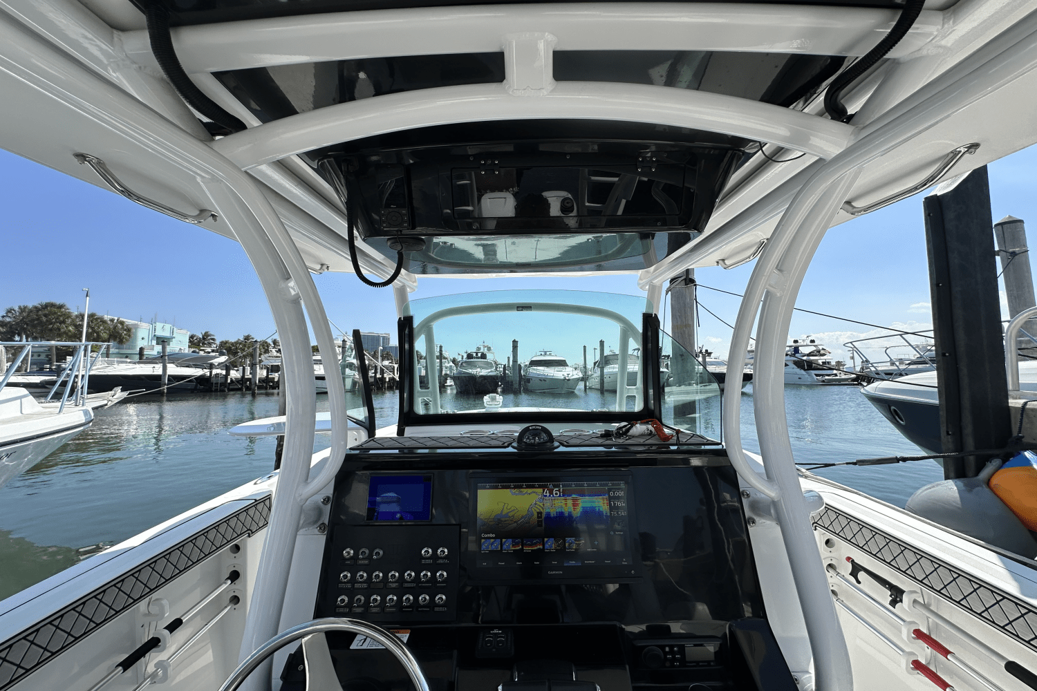 Slide: The Image of Wellcraft 302 2023 - 44