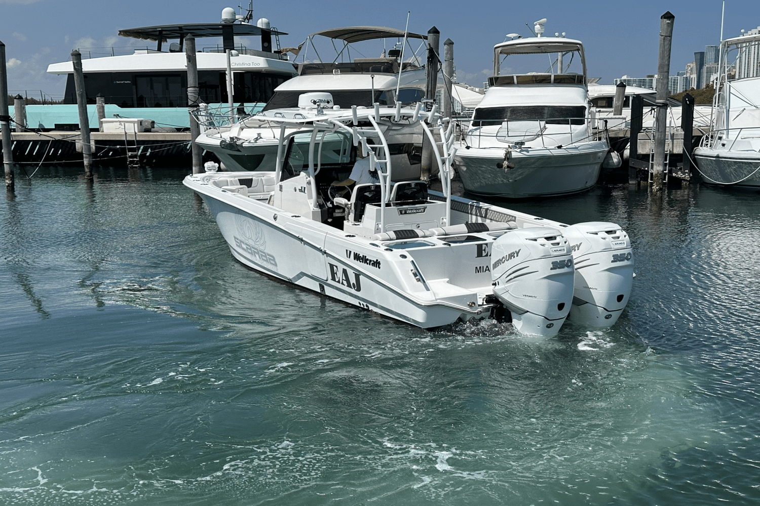 Slide: The Image of Wellcraft 302 2023 - 6