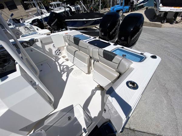 Slide: The Image of Wellcraft 302 Fisherman 2019 - 5