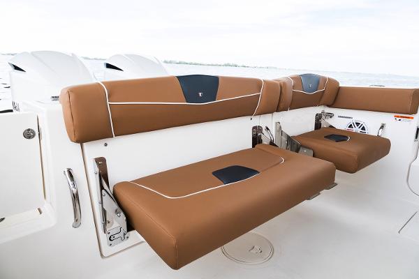 Slide: The Image of Wellcraft 302 Fisherman 2021 - 10