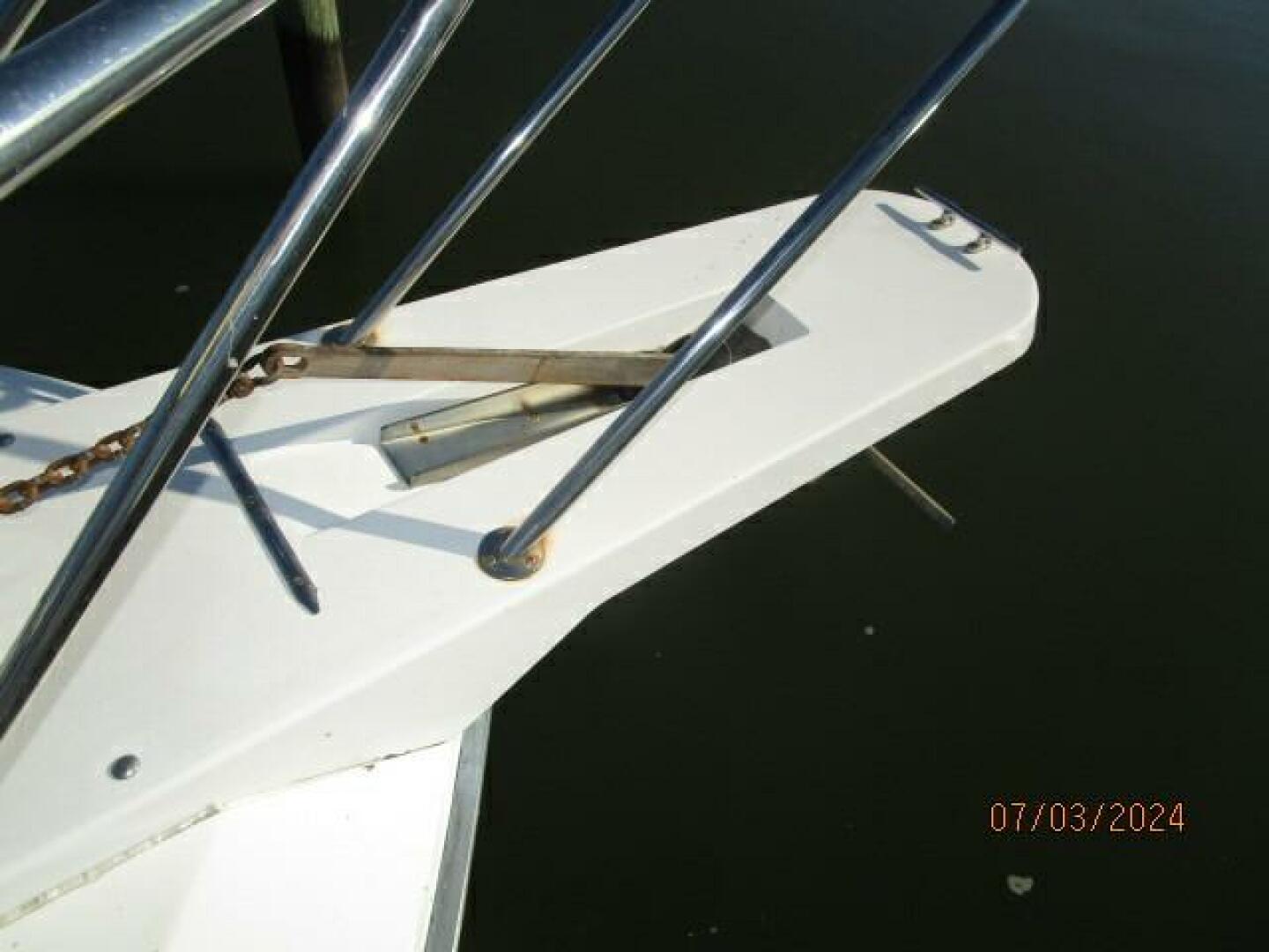 Slide: The Image of 33' Wellcraft pulpit - 4494707