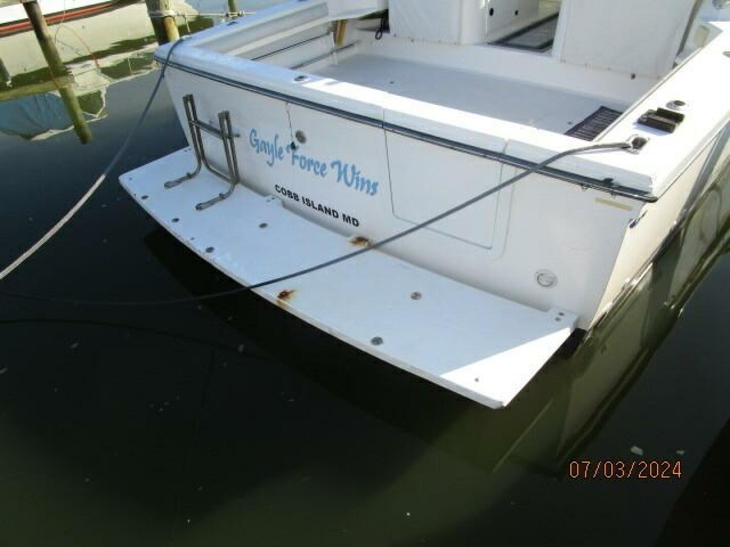 Slide: The Image of 33' Wellcraft swimplatform - 4494775
