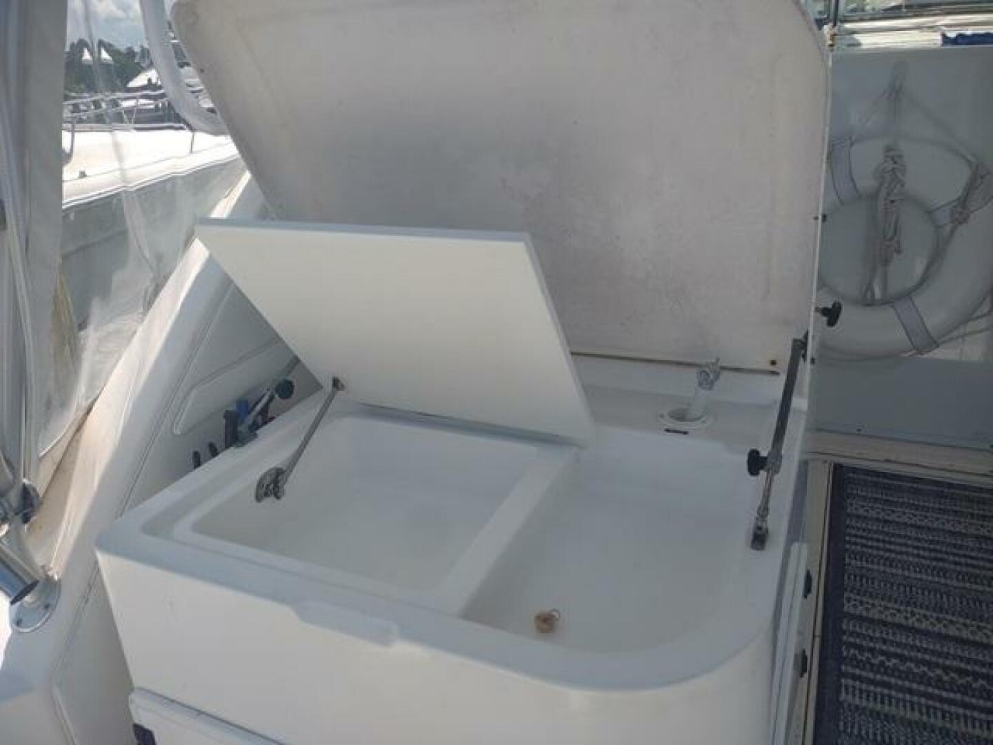 Slide: The Image of 33' Wellcraft cockpit port forward - 4494809