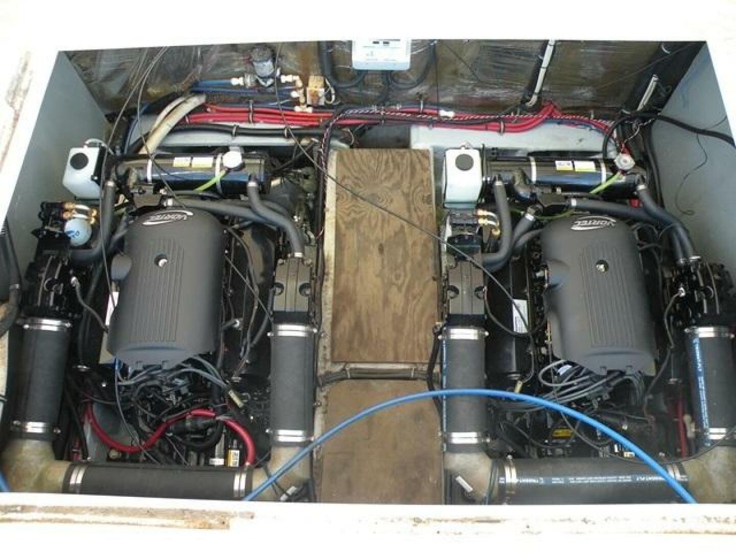 Slide: The Image of 33' Wellcraft engine room access2 - 4494811