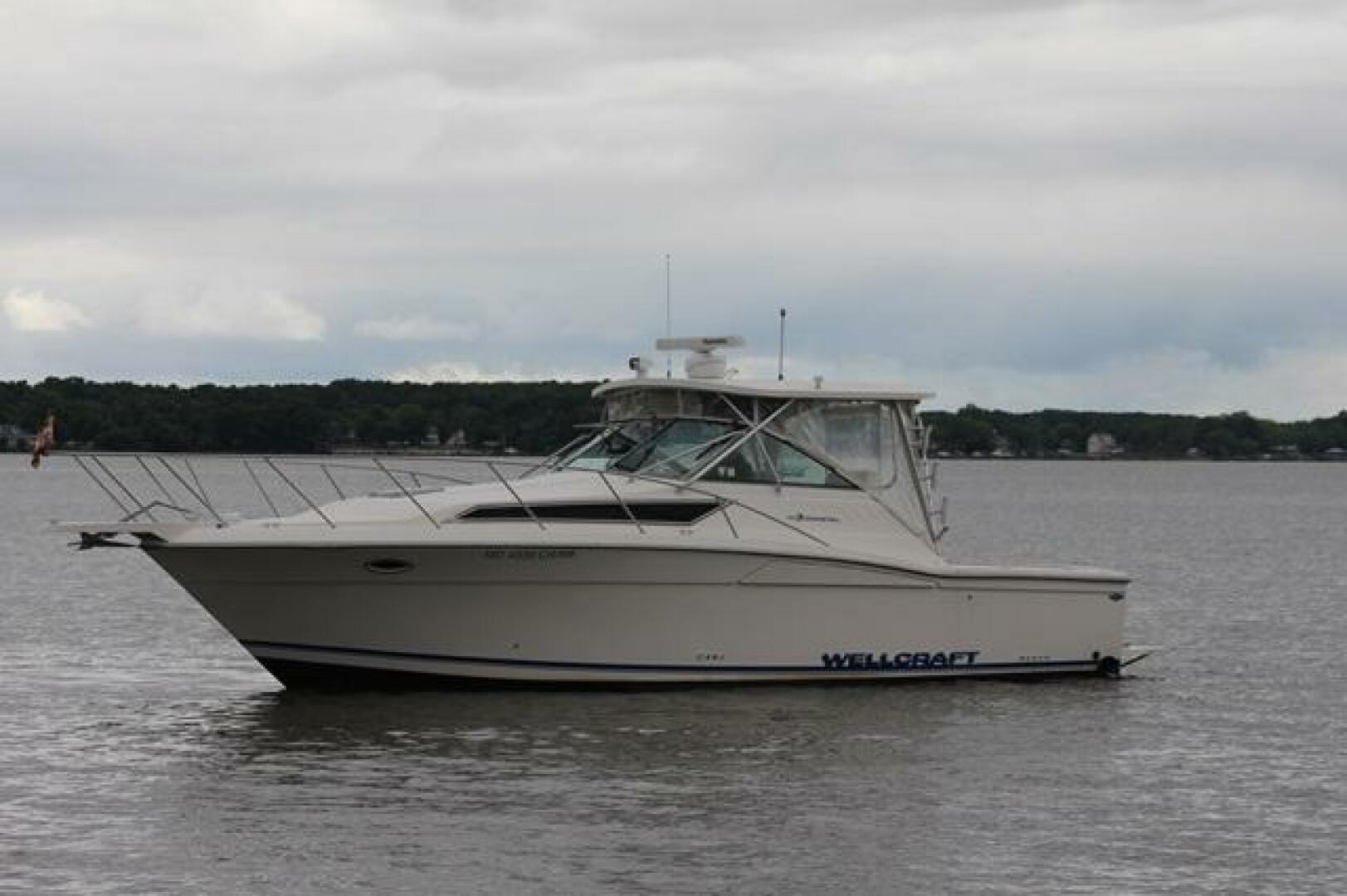 Slide: The Image of 33' Wellcraft port profile1 - 4494820