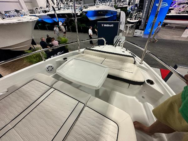 Slide: The Image of Wellcraft 355 2023 - 48
