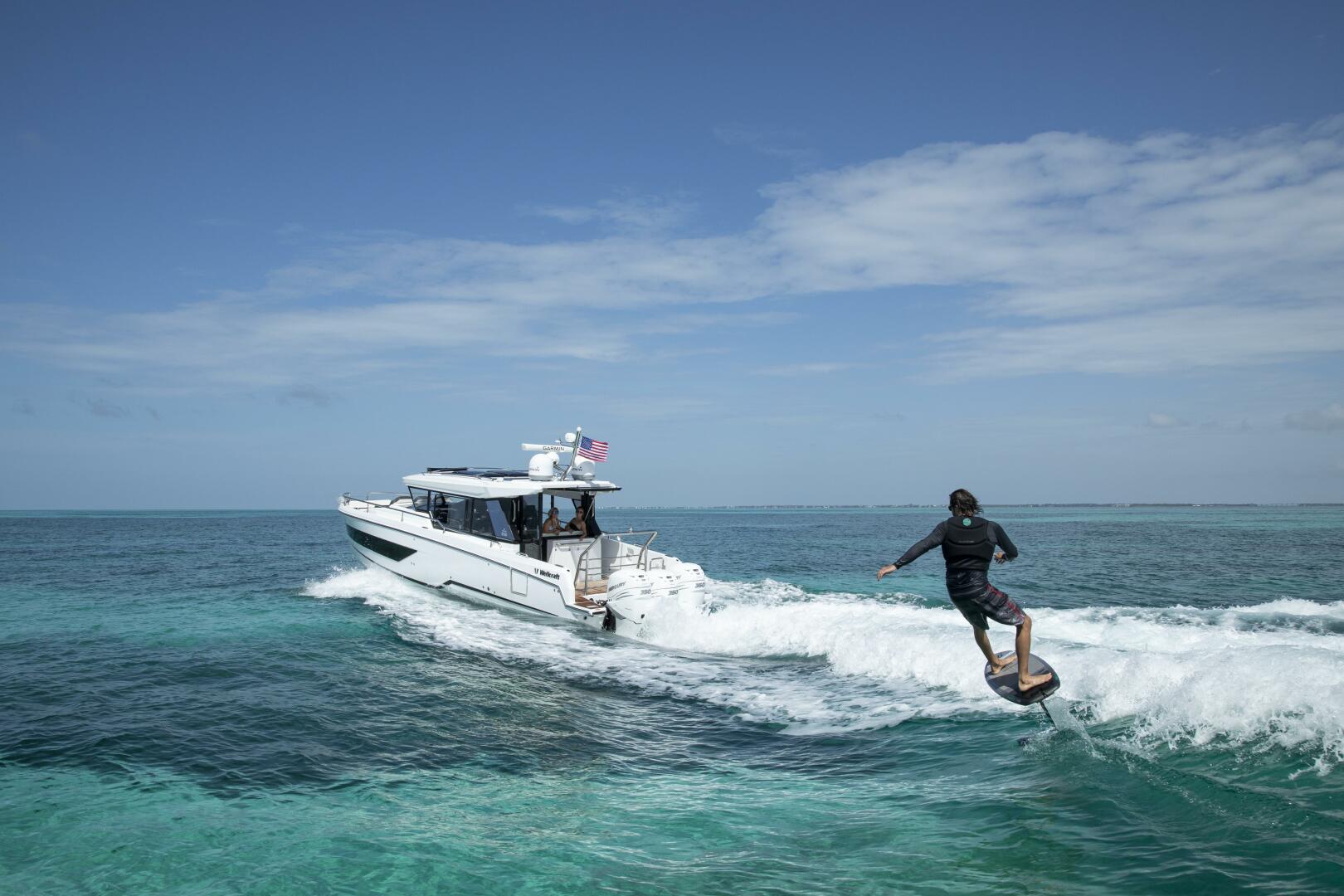 Slide: The Image of Wellcraft 38 Explorer 2025 - 4577670