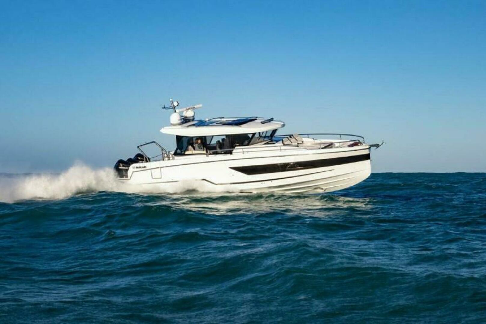 Slide: The Image of Wellcraft 38 Explorer 2025 - 5164988