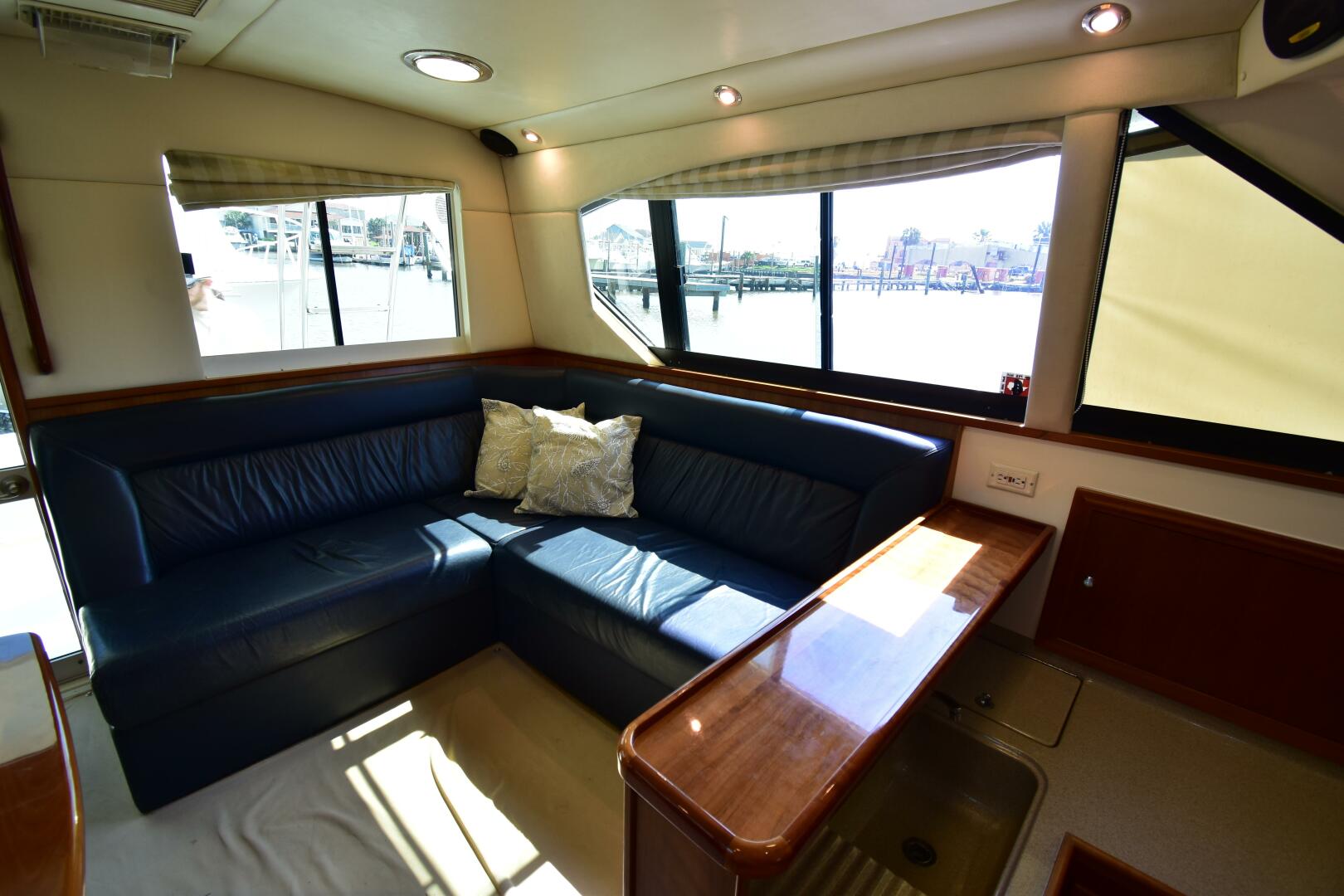 Slide: The Image of 2003 Riviera 40 Coastal - 4254981