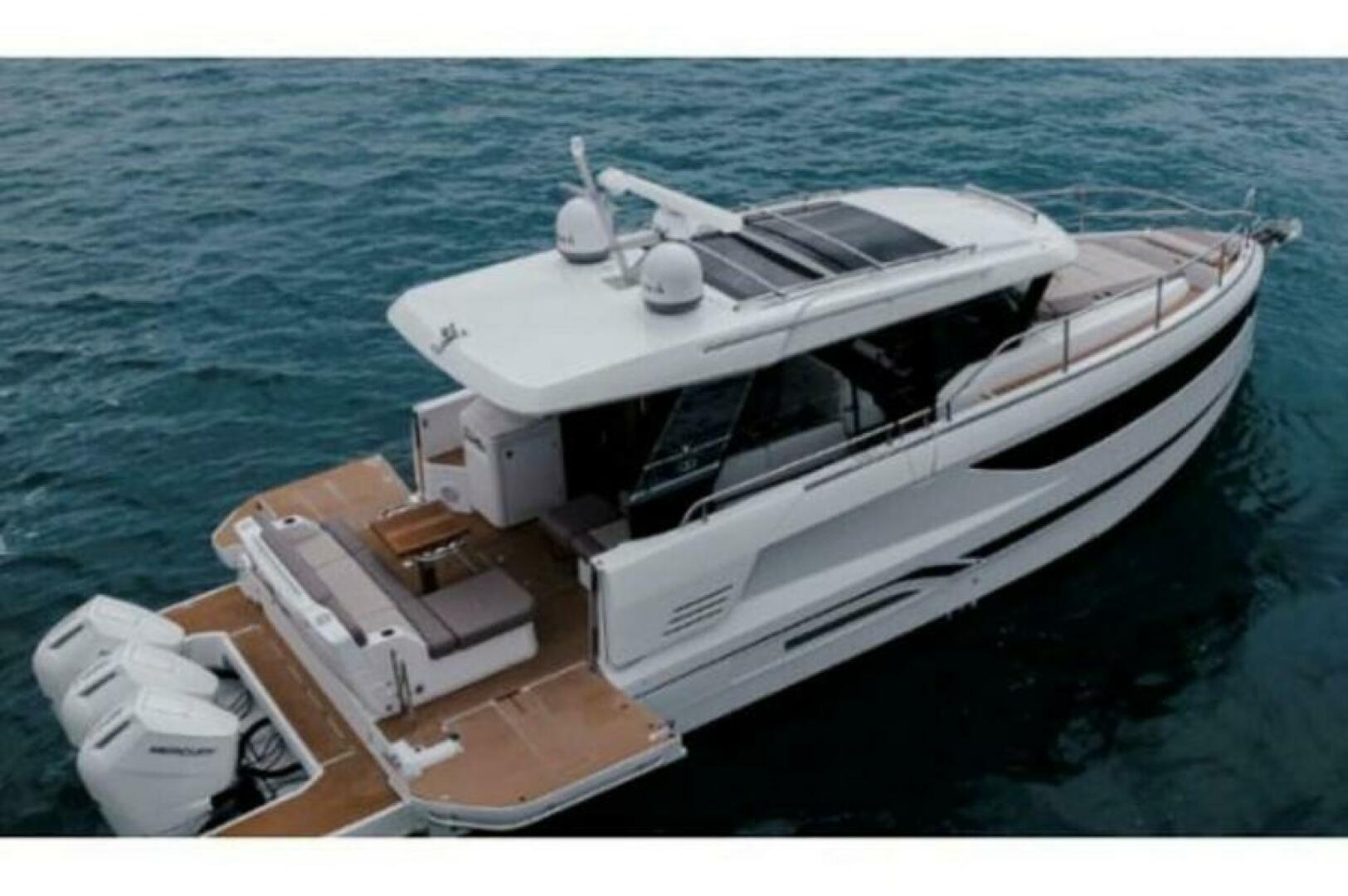 Slide: The Image of Wellcraft 44 Explorer 2025 - 4746118