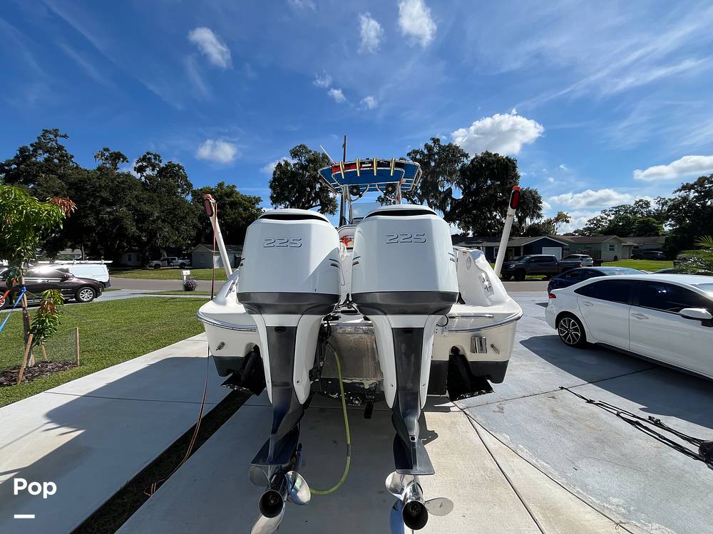 Slide: The Image of Wellcraft Fisherman 250 2004 - 15878553