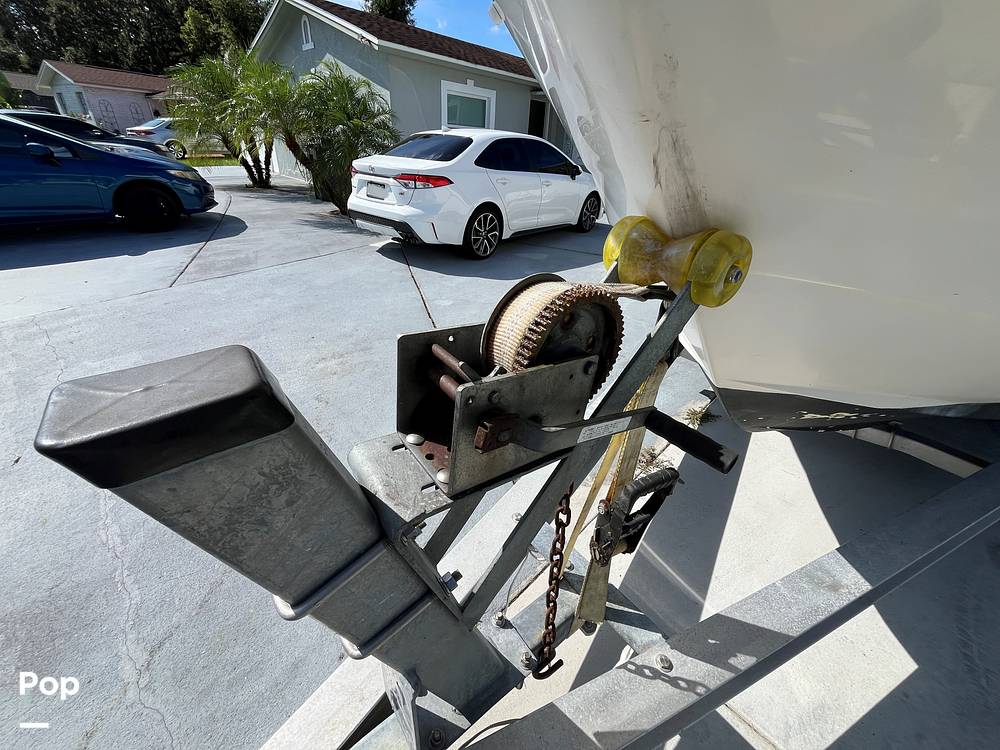 Slide: The Image of Wellcraft Fisherman 250 2004 - 15878558