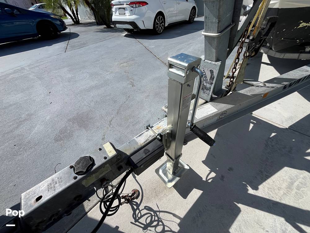 Slide: The Image of Wellcraft Fisherman 250 2004 - 15878560