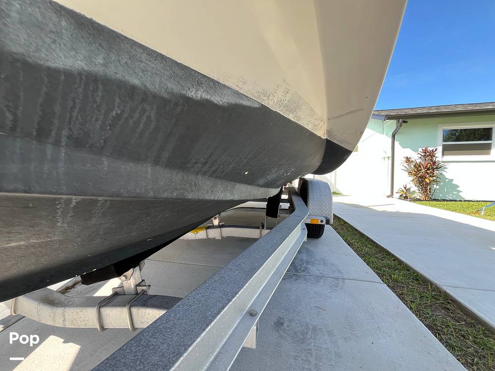 Slide: The Image of Wellcraft Fisherman 250 2004 - 15878564