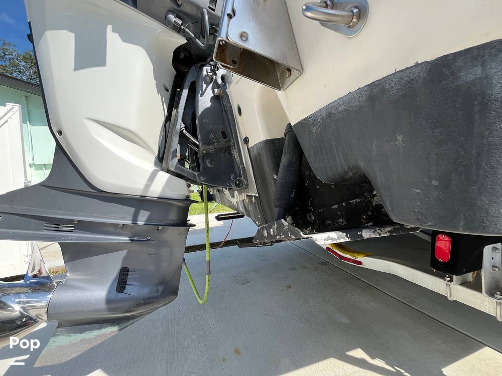 Slide: The Image of Wellcraft Fisherman 250 2004 - 15878574