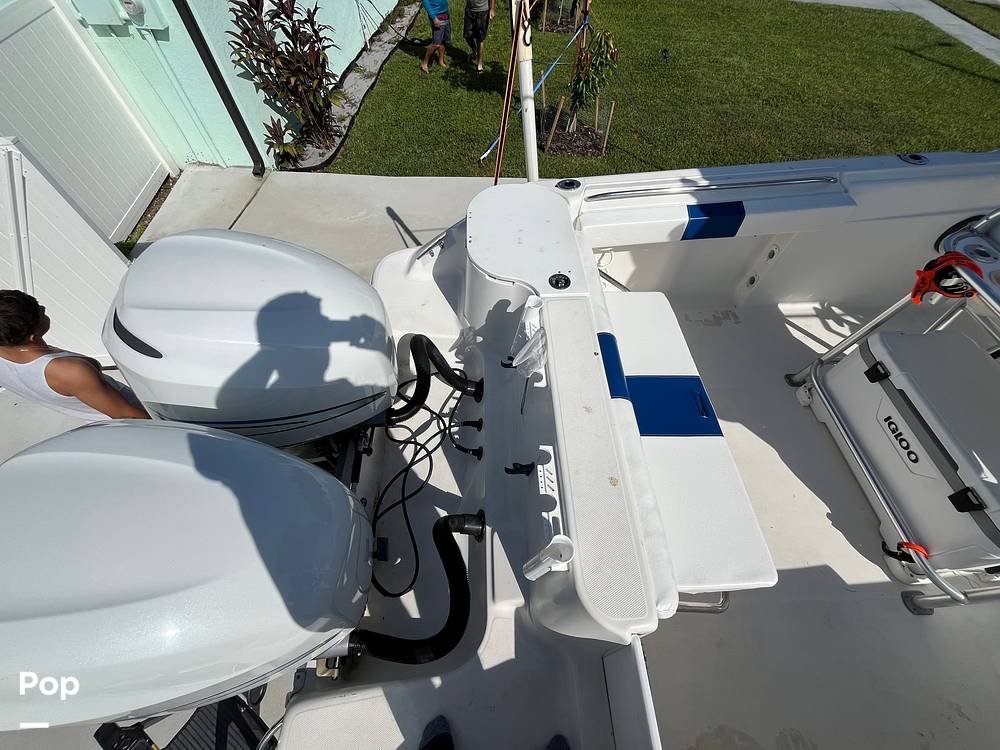 Slide: The Image of Wellcraft Fisherman 250 2004 - 15878583