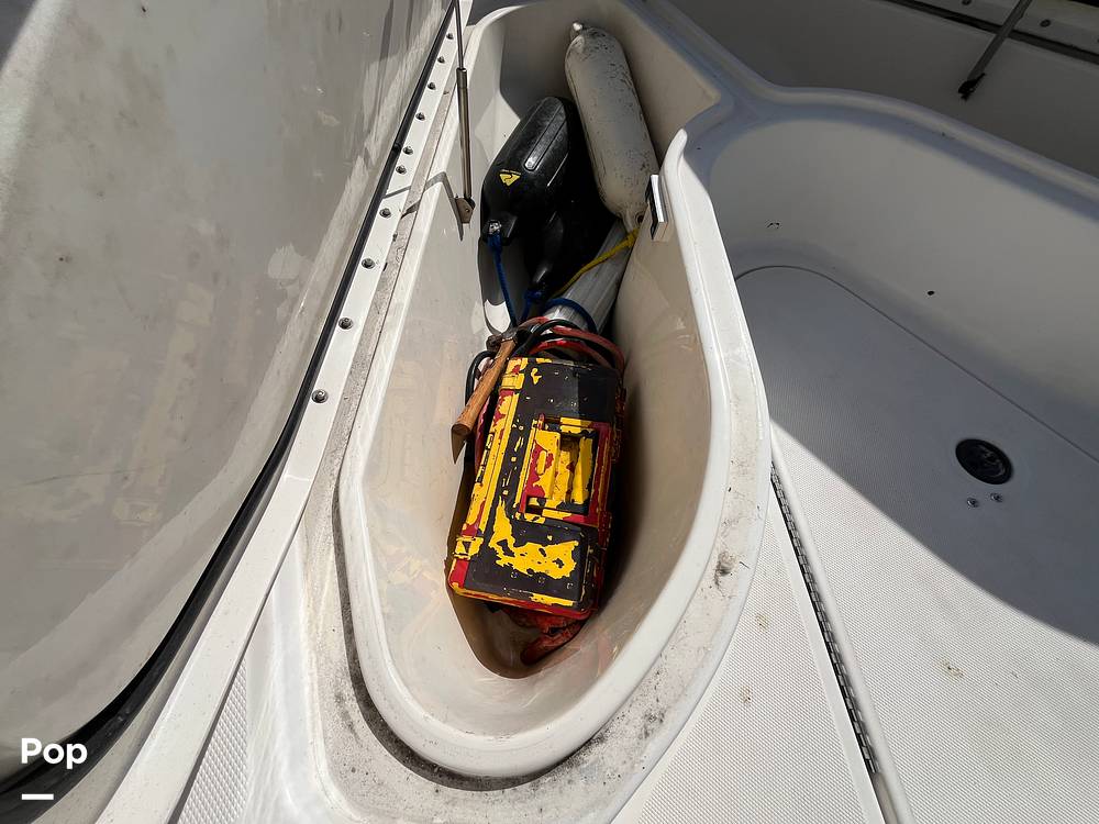 Slide: The Image of Wellcraft Fisherman 250 2004 - 15878593