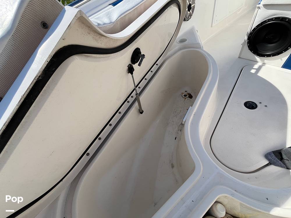 Slide: The Image of Wellcraft Fisherman 250 2004 - 15878595